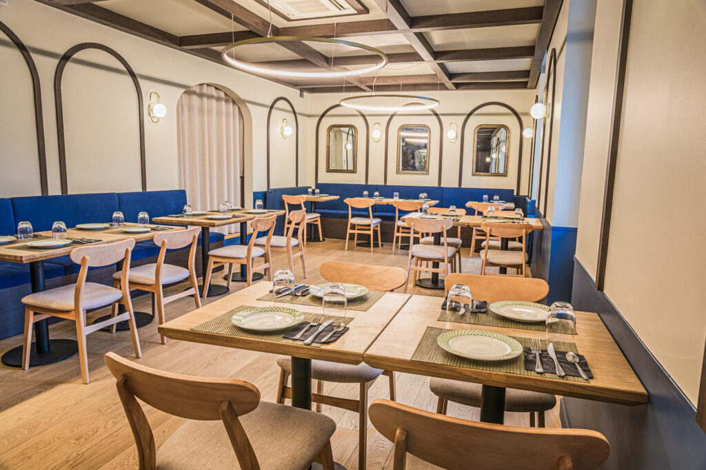 salle 2 hotel de france restaurant la regalade beaune bistronomie brasserie petit déjeuner cuisine gastronomie (42)